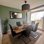 Lejlighed Ariane - 4-6p - Near Spacial Center & Metro *