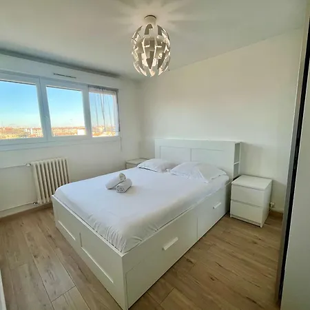 Lejlighed Ariane - 4-6p - Near Spacial Center & Metro